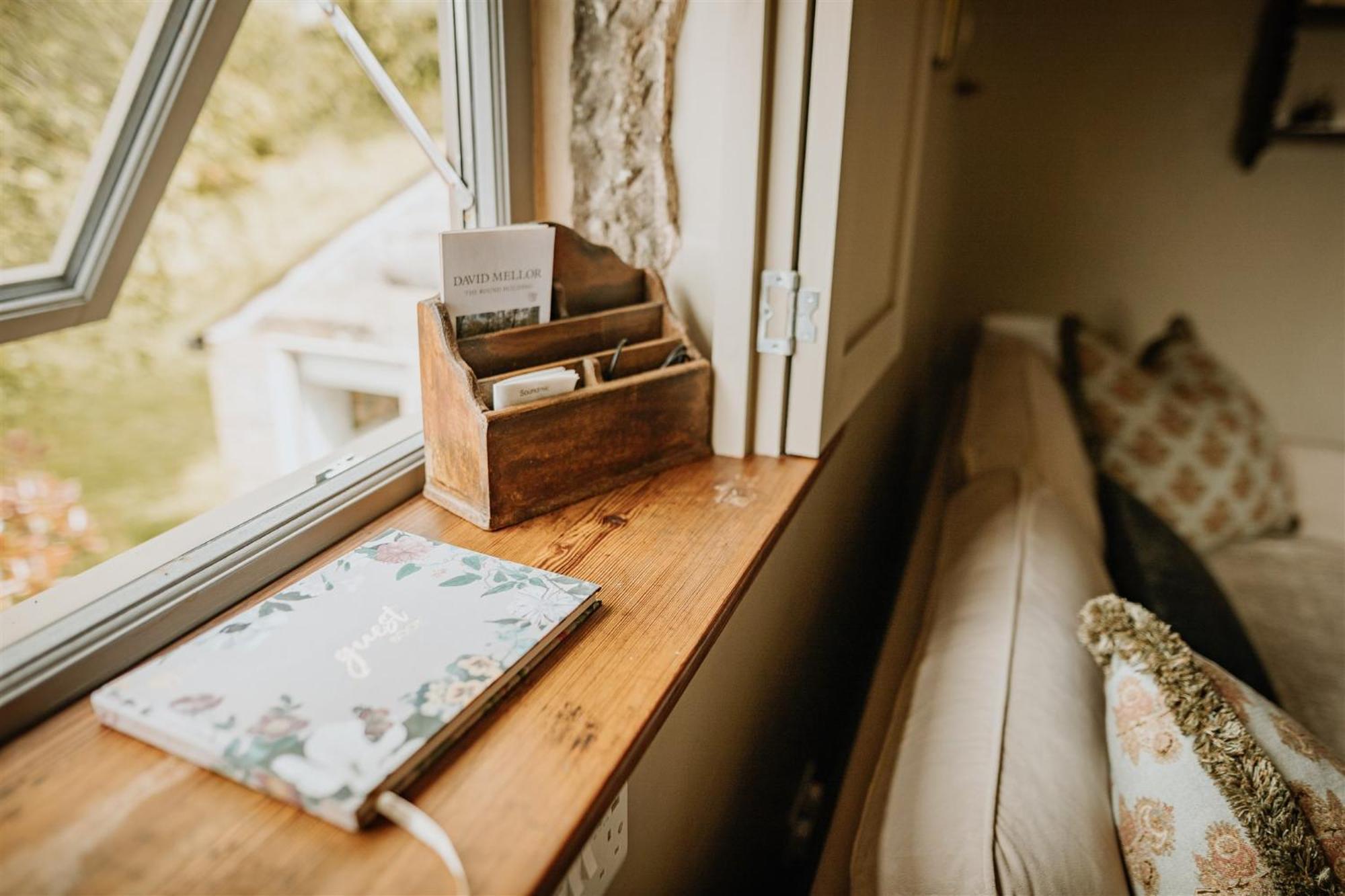 Lyme Tree Farm - Hotching Barn And Knockstone Holiday home Tideswell