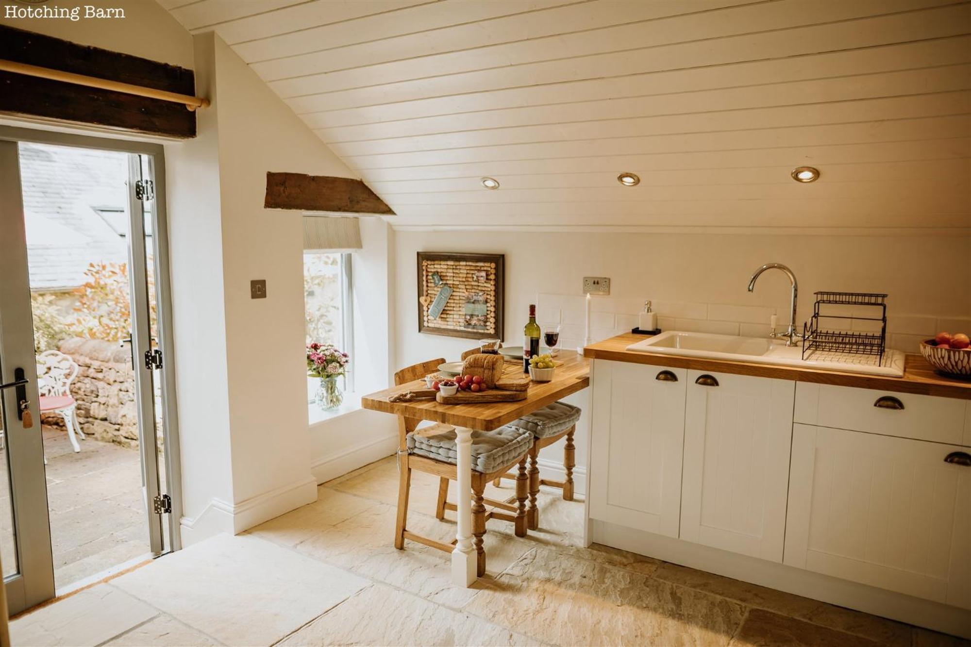 Lyme Tree Farm - Hotching Barn And Knockstone *